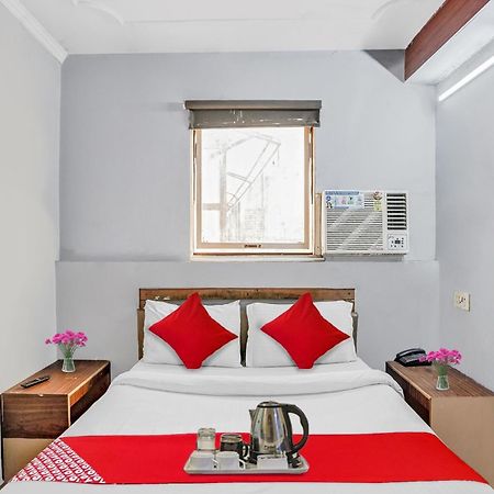 Hotel O M Stays Near Akshardham New Delhi Exteriör bild
